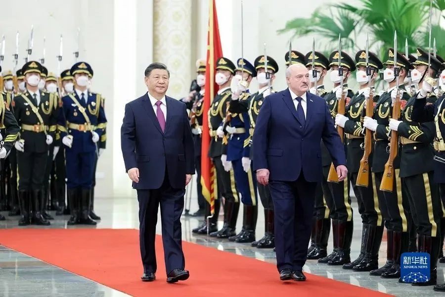 Xi Jinping held talks with President Lukashenko of Belarus(图2)