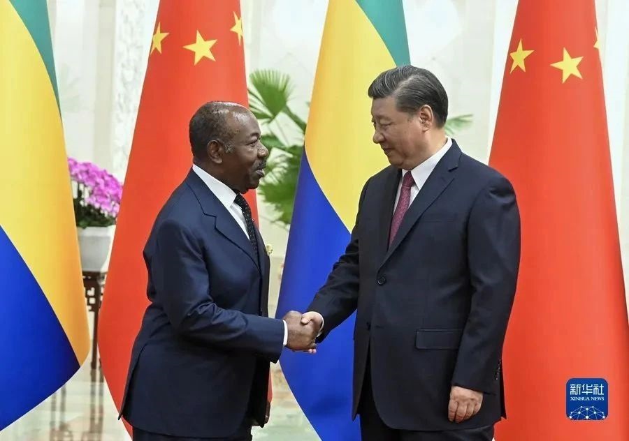 Xi Jinping Holds Talks with Gabonese President Bongo(图1)