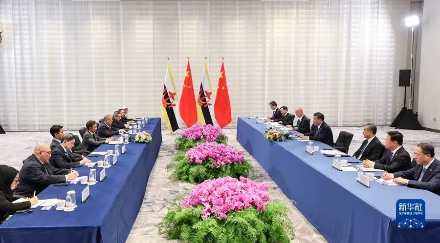 President Xi Jinping met with three leaders(图4)