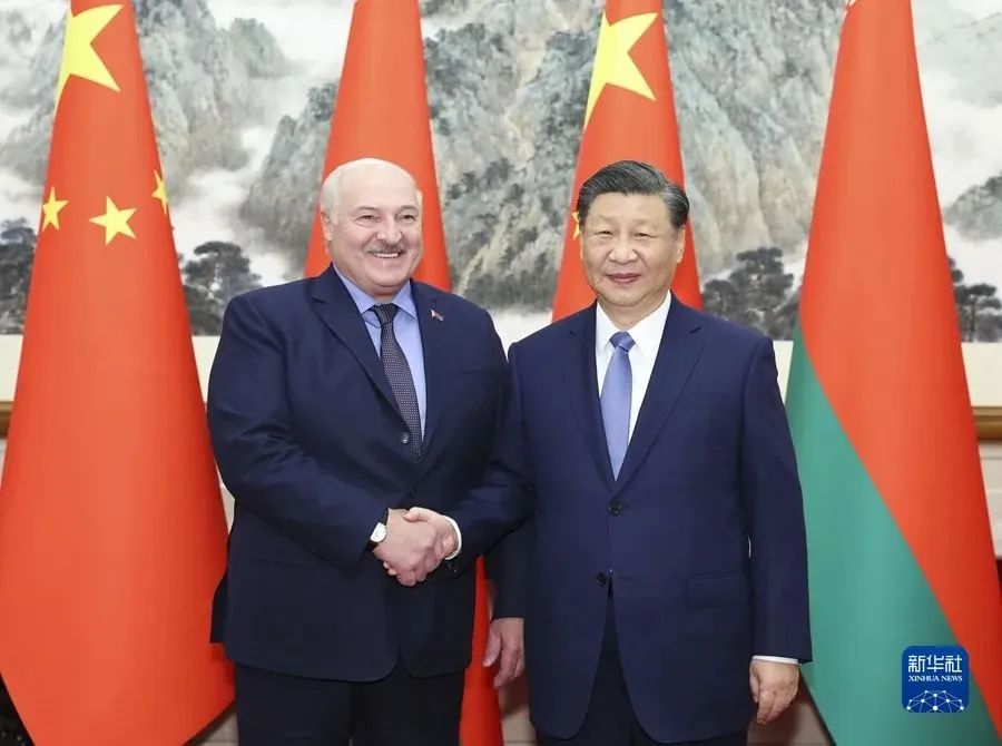 Meets with Belarusian President Lukashenko(图1)