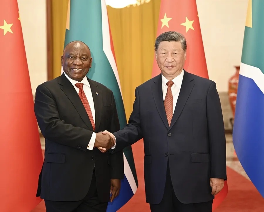 Holds talks with South African President Cyri