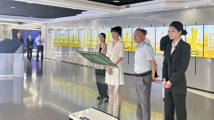 Visits China Civil Engineering Construction Corporation(图11)