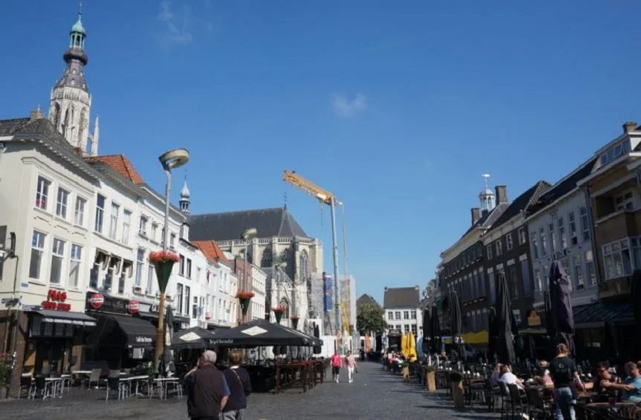 Breda(图2)